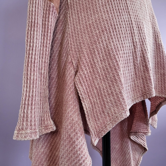 Rolla Coster Washed Distressed Pieced Raw Edge Shark Bite Hem Waffle Tunic Top - Picture 7 of 15